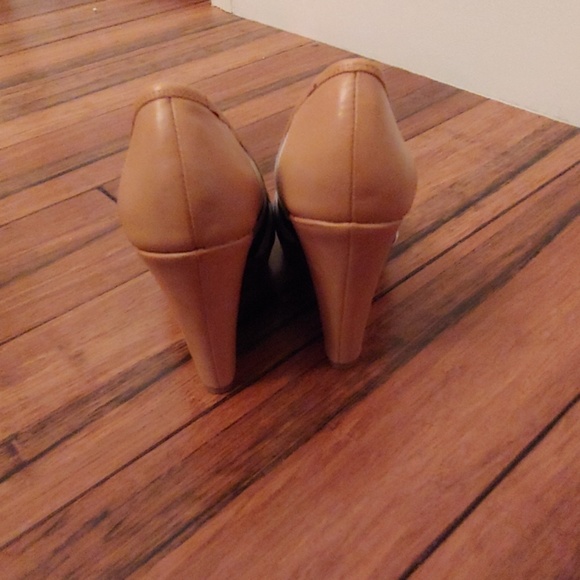 Splendid Wedges - Picture 4 of 6